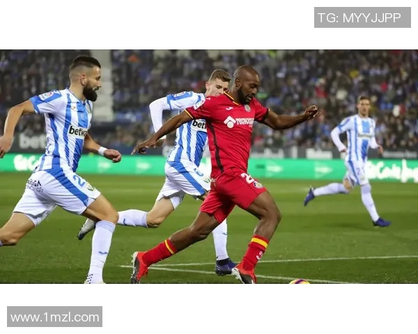 全北现代迎战皇马展现亚洲足球实力与欧洲豪门的巅峰对决 全北现代迎战皇马展现亚洲足球实力与欧洲豪门的巅峰对决